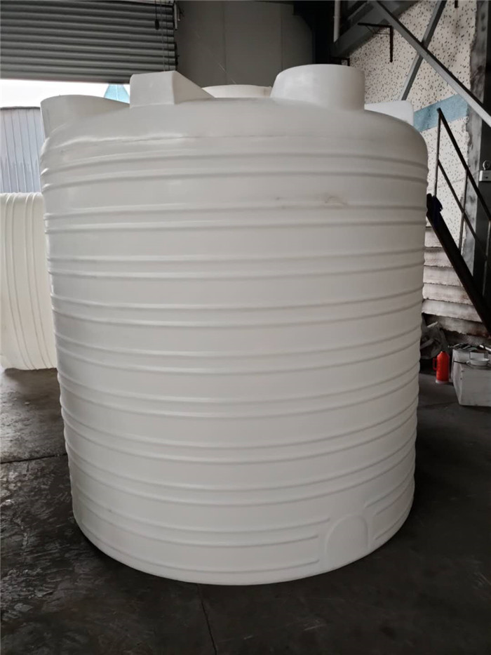 PT-1000L塑料水箱 PE塑料材�|次氯酸�c塑料��罐水箱 使用的注意事�